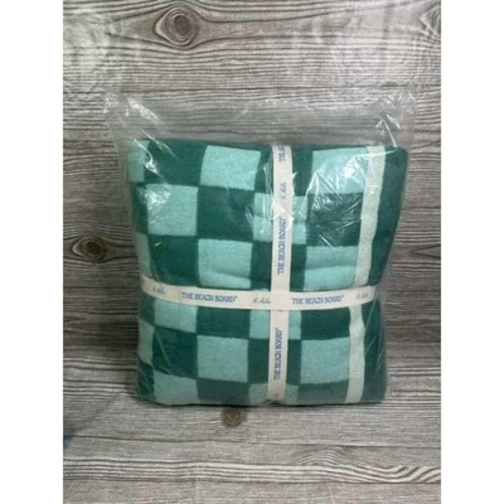 G. McGee towel new